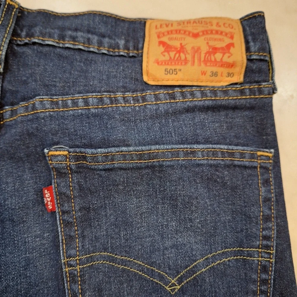Levi's 505 Regular Fit Jeans Mens 36x30 Blue Dark Wash Straight Leg Denim Pants